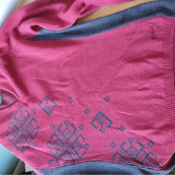 Woolrich red V neck sweater size M - Picture 5 of 7